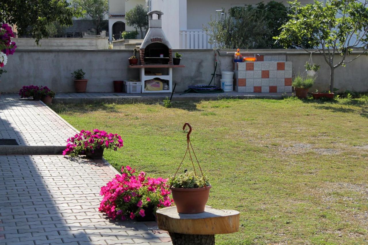 Apartments With A Parking Space Seline, Paklenica - 6603 Стариград-Пакленица Екстериор снимка