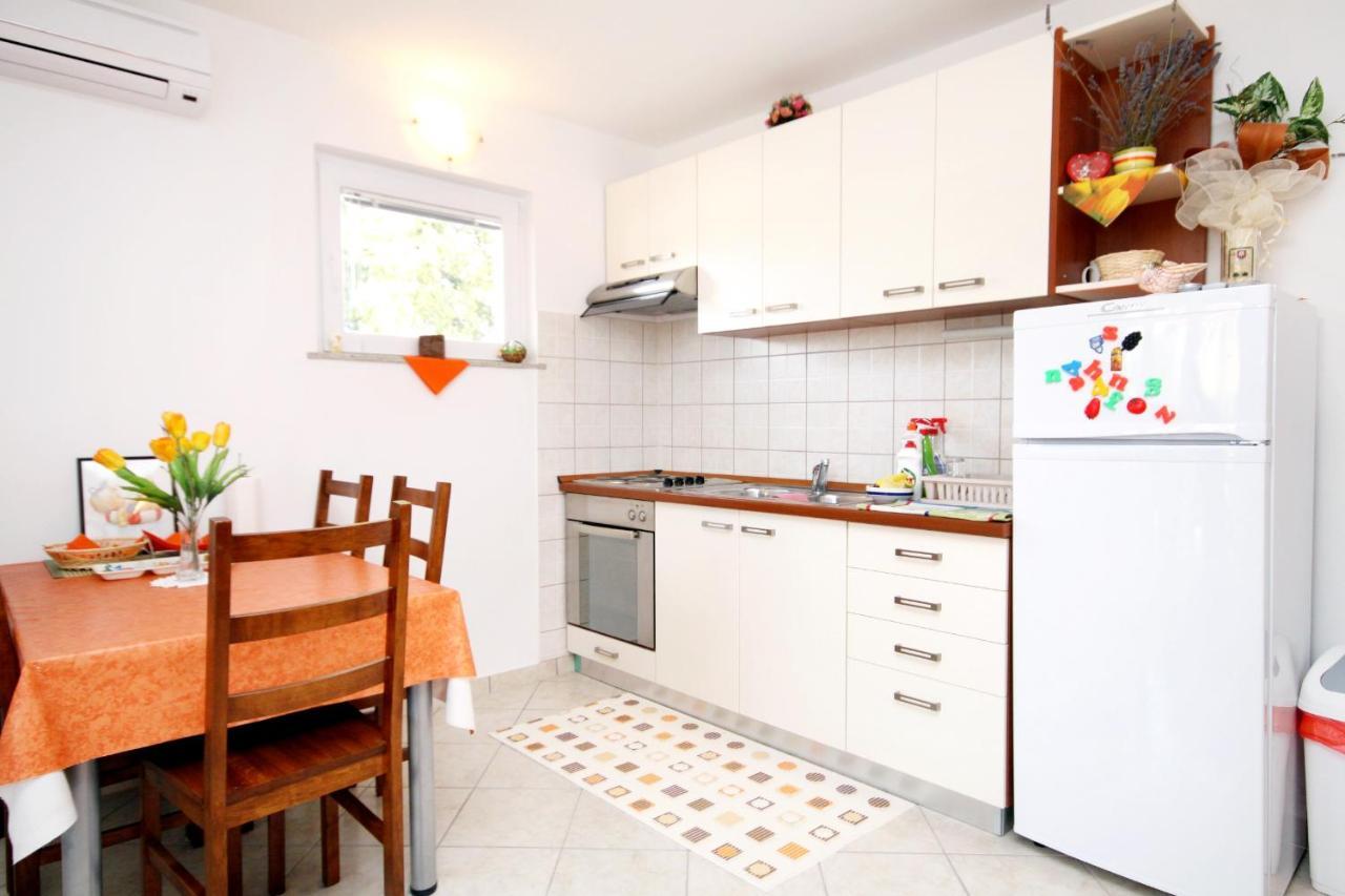 Apartments With A Parking Space Seline, Paklenica - 6603 Стариград-Пакленица Екстериор снимка