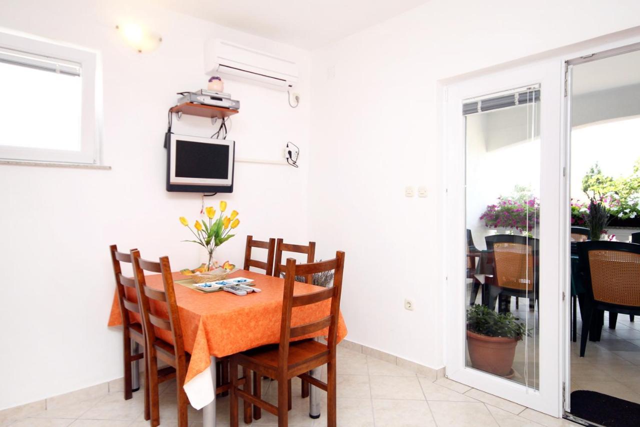Apartments With A Parking Space Seline, Paklenica - 6603 Стариград-Пакленица Екстериор снимка