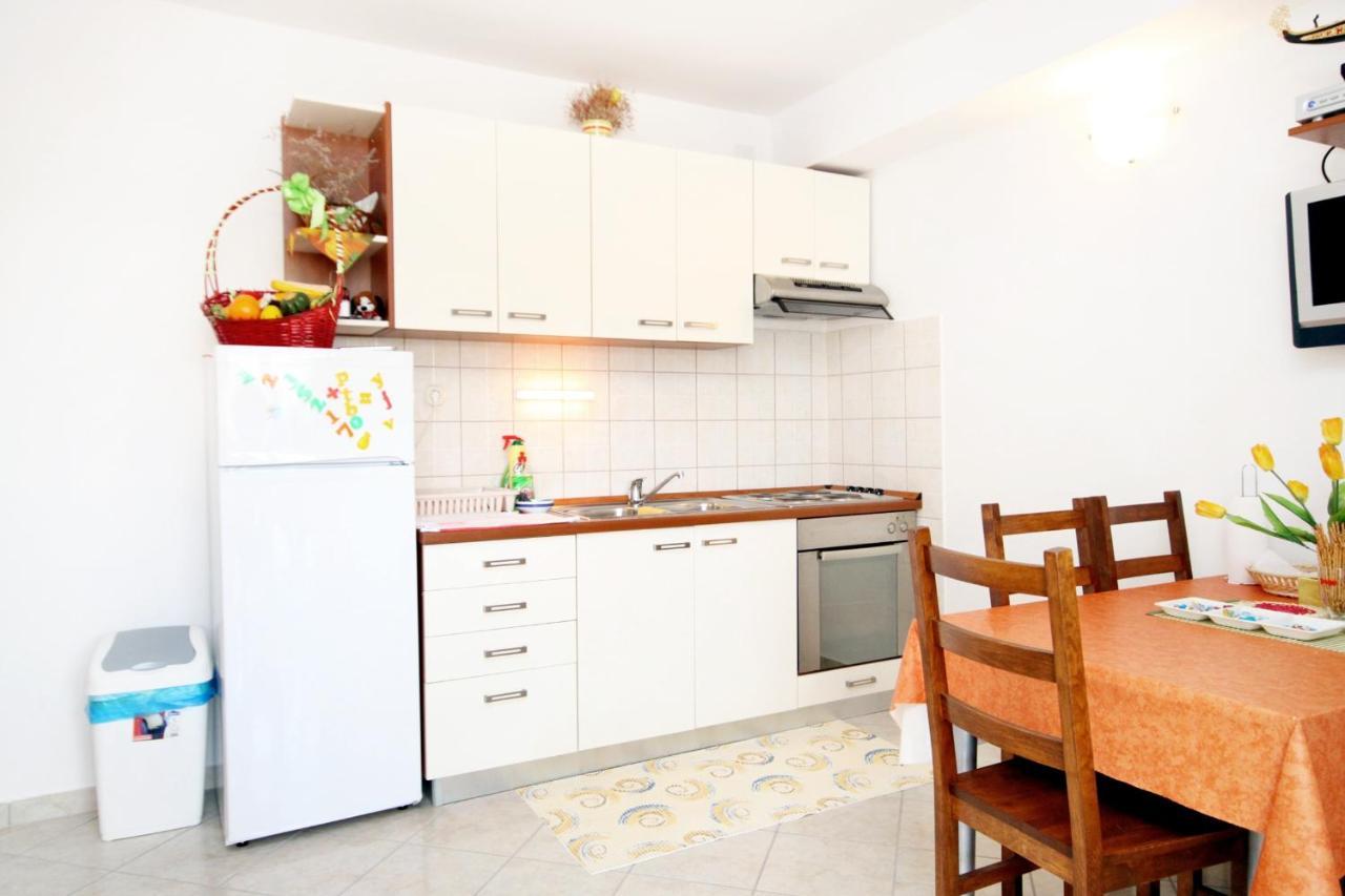 Apartments With A Parking Space Seline, Paklenica - 6603 Стариград-Пакленица Екстериор снимка
