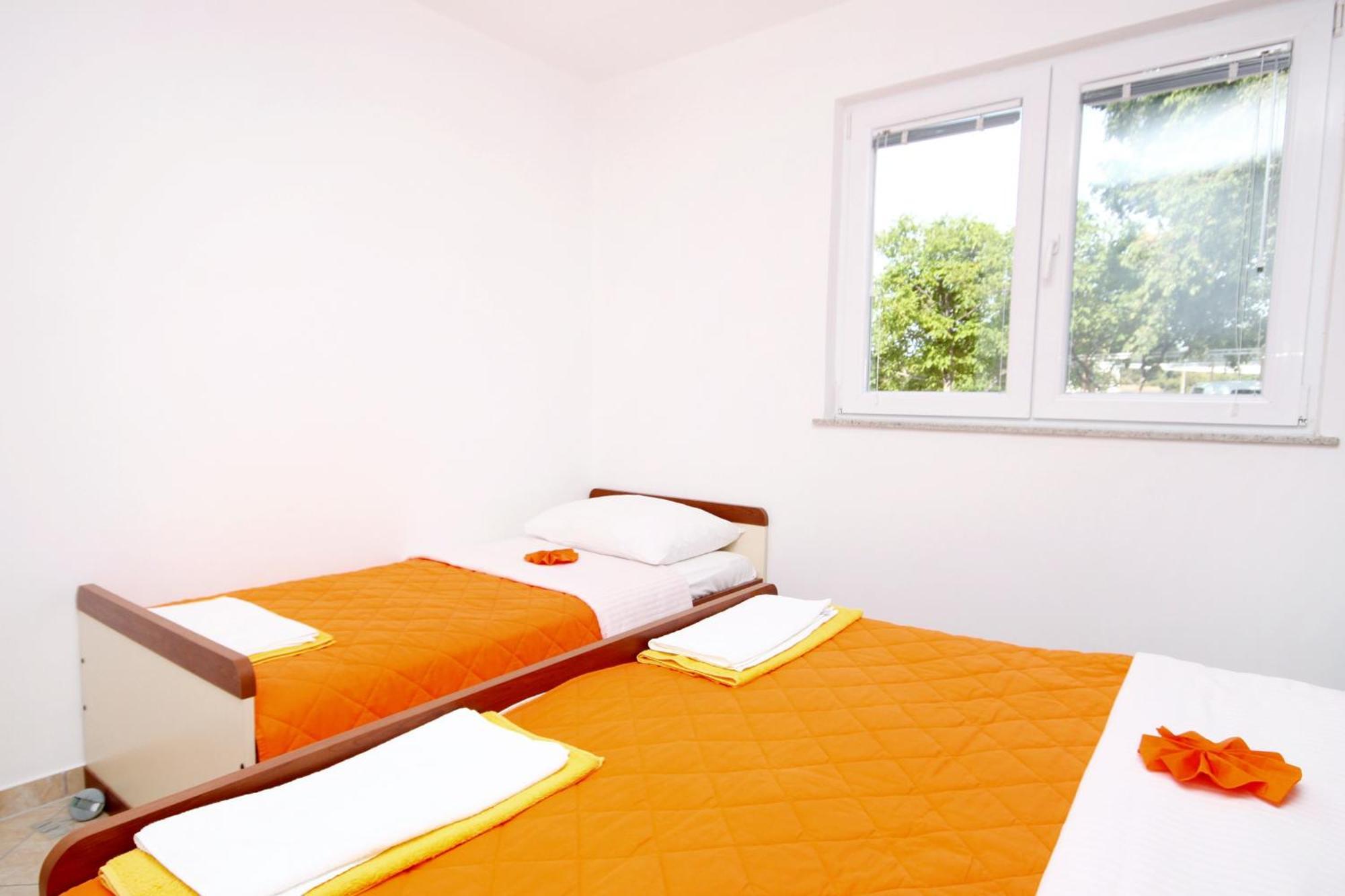 Apartments With A Parking Space Seline, Paklenica - 6603 Стариград-Пакленица Стая снимка